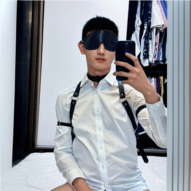 Photo-Taking Fitness Puppy Role-Playing Sleep Eye Mask, Shirt Accessories, Suspenders, Elastic Armband, Arm Cuff Four-Piece Set Photo-Taking Fitness Puppy Role-Playing Sleep Eye Mask, Shirt Accessories, Suspenders, Elastic Armband, Arm Cuff Four-Piece Set