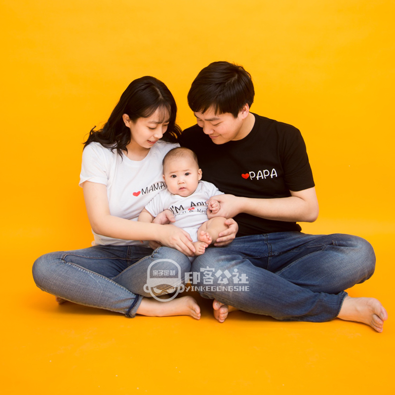 Chụp ảnh du lịch ba mẹ con mặc áo phông hè cho mẹ và con tải mẹ và phụ nữ mới dậy sóng ngắn tay trắng gia đình ba bốn áo gia đình ngộ nghĩnh
