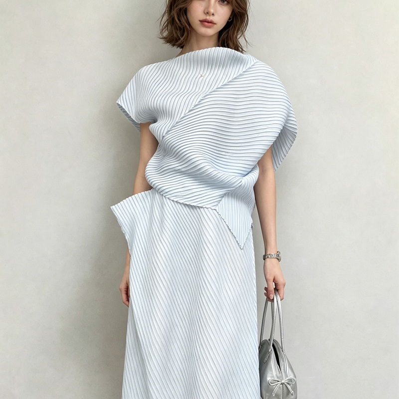 Miyake Art Creation Minimalist Style Suit for Women Summer Design Irregular Cut Pleated Top and Skirt Two-Piece Set Miyake Art Creation Minimalist Style Suit for Women Summer Design Irregular Cut Pleated Top and Skirt Two-Piece Set