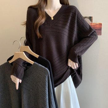 Actual shot ~ large size korean style belly-covering thickened v-neck sweater sweater for women in autumn and winter, loose and slimming top for obese women
