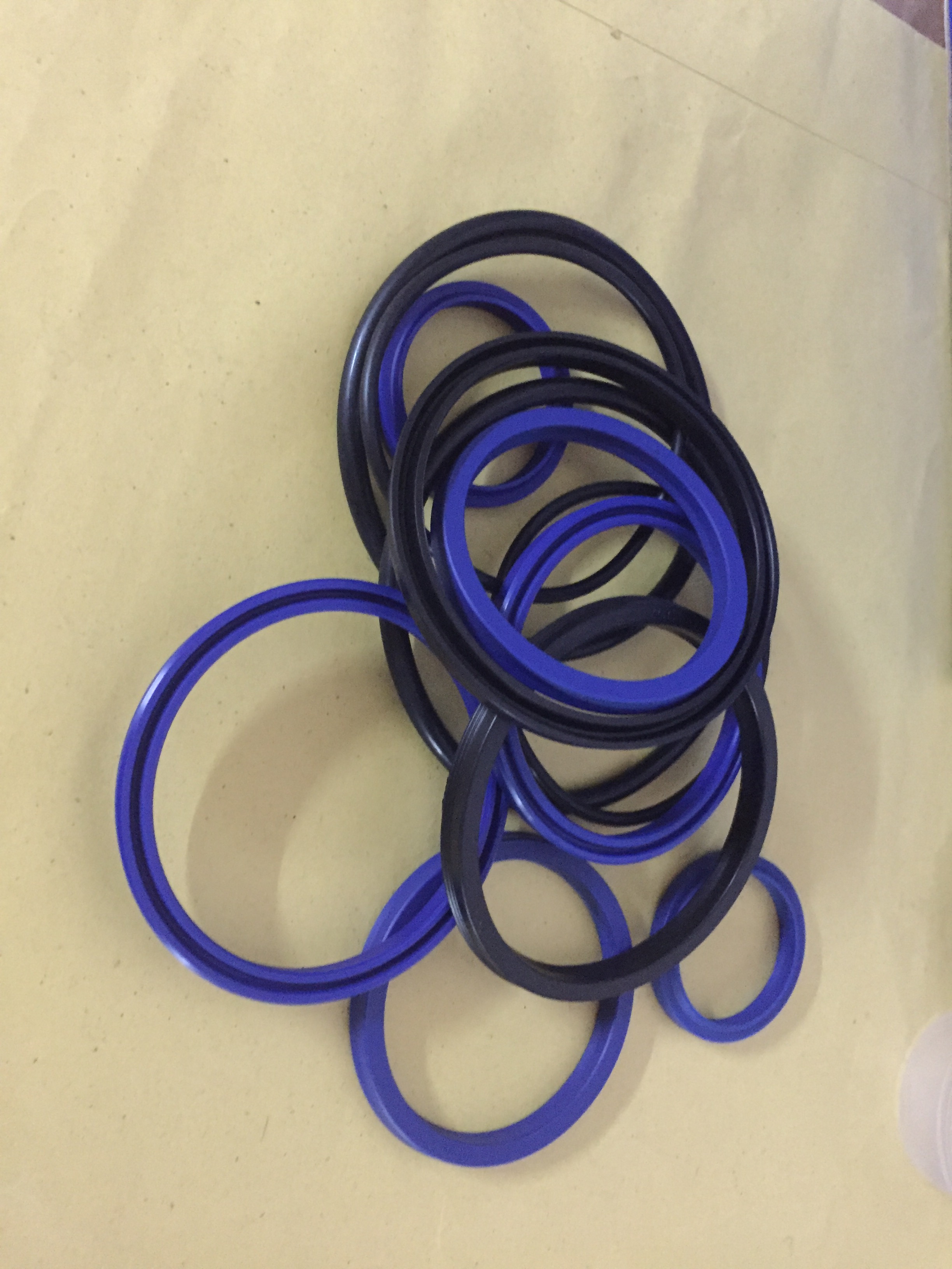 Shida Aiwoyi Special Large Shear Lift Accessories Mother-in-Mother Scissor Lift EE-6603GN Cylinder Oil