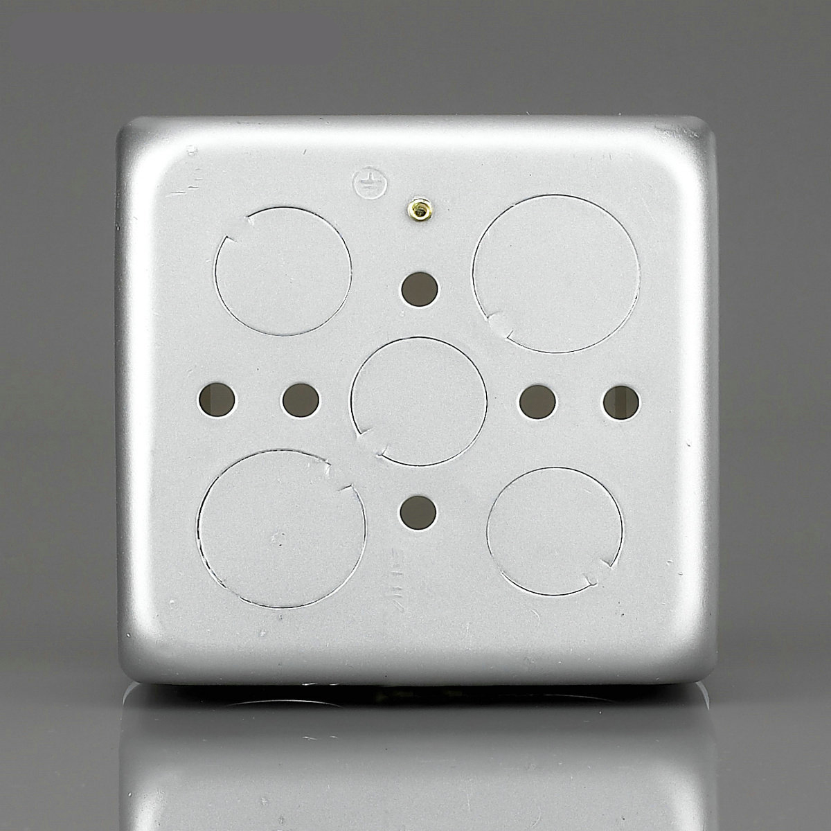 Positive Tai switch socket NED1-201 Floor socket Dark case 100 * 100 * 60mm electrician