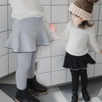  Girls spring and Autumn leggings Childrens baby Western style culottes fake two-piece trouser skirt 0-1-3 years old 2 babies wear trousers outside
