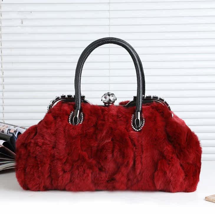 2021 autumn and winter new fashion rabbit fur bag fur women's bag fur bag with diamond clip single shoulder bag atmospheric handbag