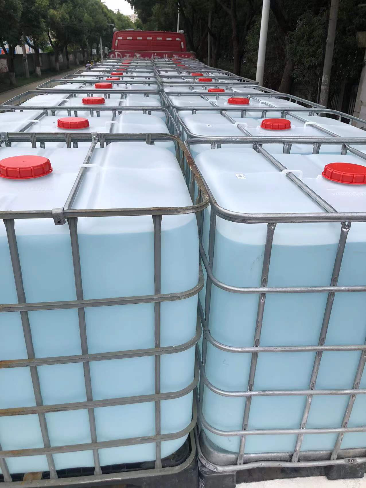 Industrial de-ionized water distilled water High pure water pile high machine battery water laser machine water experimental water 1000KG tons barrel