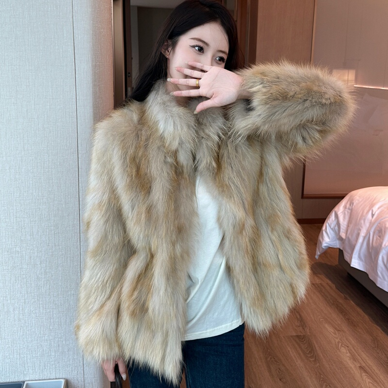 Women's Fur Coat 2025 New Model Haining Winter Fur Integrated Internet Celebrity Faux Fox Fur Youthful Style Fur Coat Women's Fur Coat 2025 New Model Haining Winter Fur Integrated Internet Celebrity Faux Fox Fur Youthful Style Fur Coat