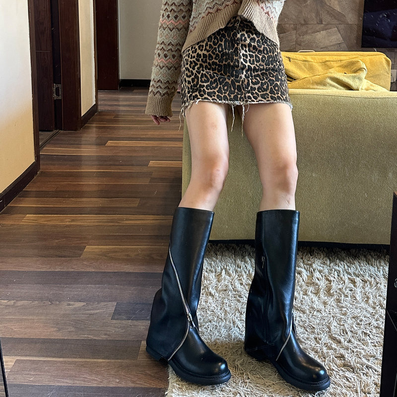 European Station 2026 Autumn/Winter New Genuine Leather Diagonal Zipper Cowhide High Boots Wide Calf Thick Leg Melard Straight Long Boots European Station 2026 Autumn/Winter New Genuine Leather Diagonal Zipper Cowhide High Boots Wide Calf Thick Leg Melard Straight Long Boots