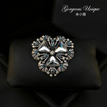 @ Mi small Picture high-end chic personality brooch European and American retro atmospheric corsage accessories 855