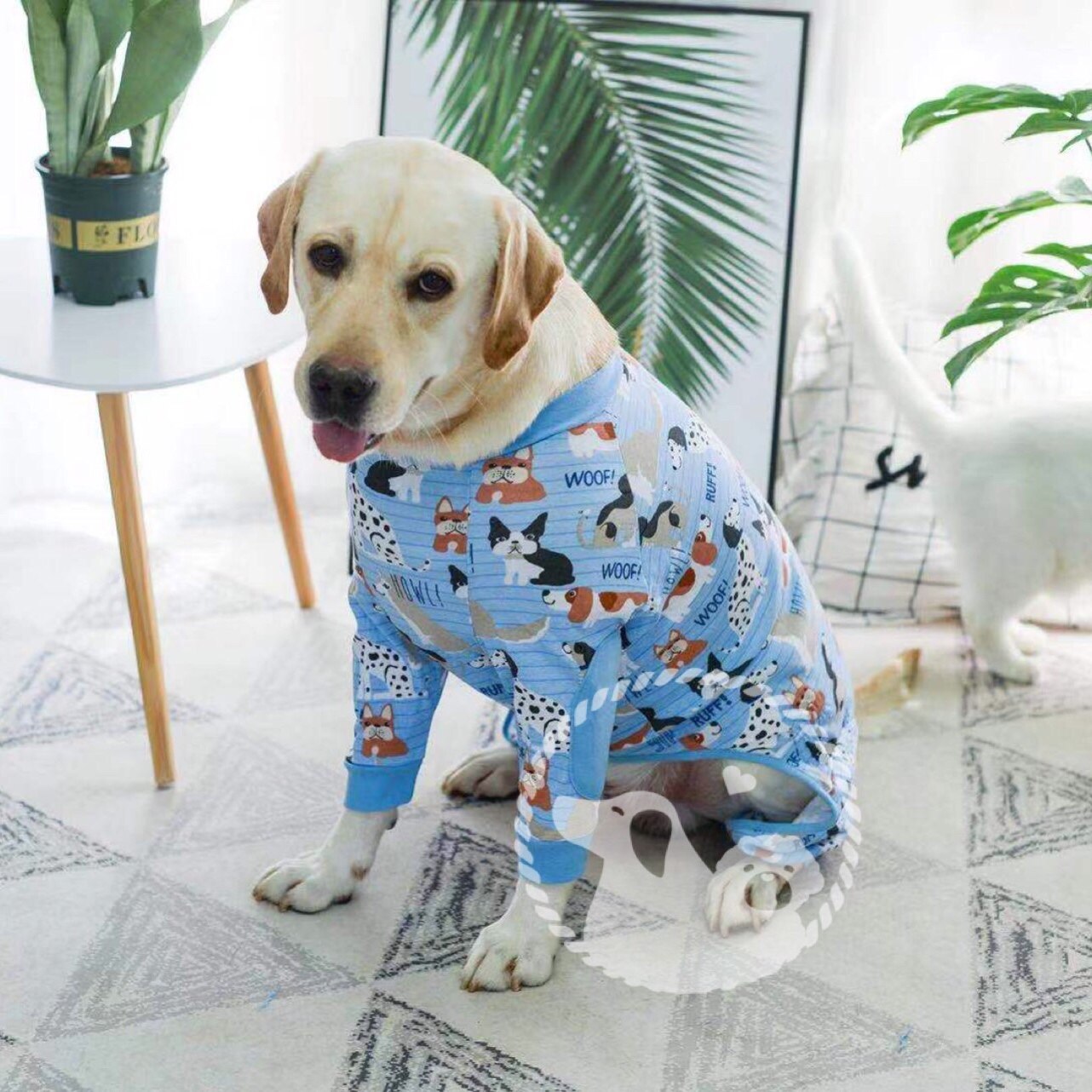 Big dog clothes golden retriever clothes medium-sized large dogs autumn and winter clothes pajamas two feet Home joint clothes