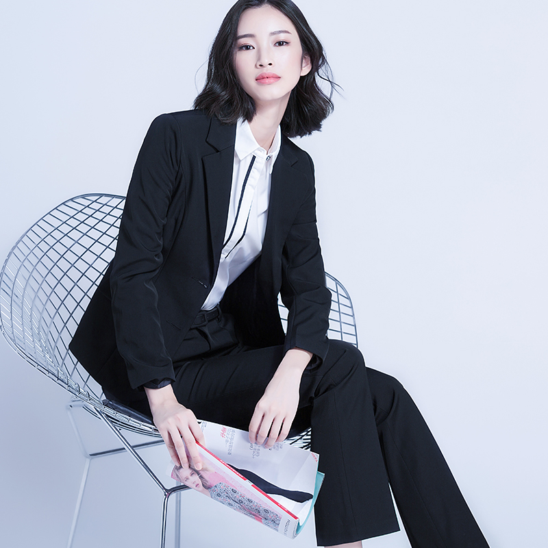 Tailleur femme - Ref 3242547 Image 1