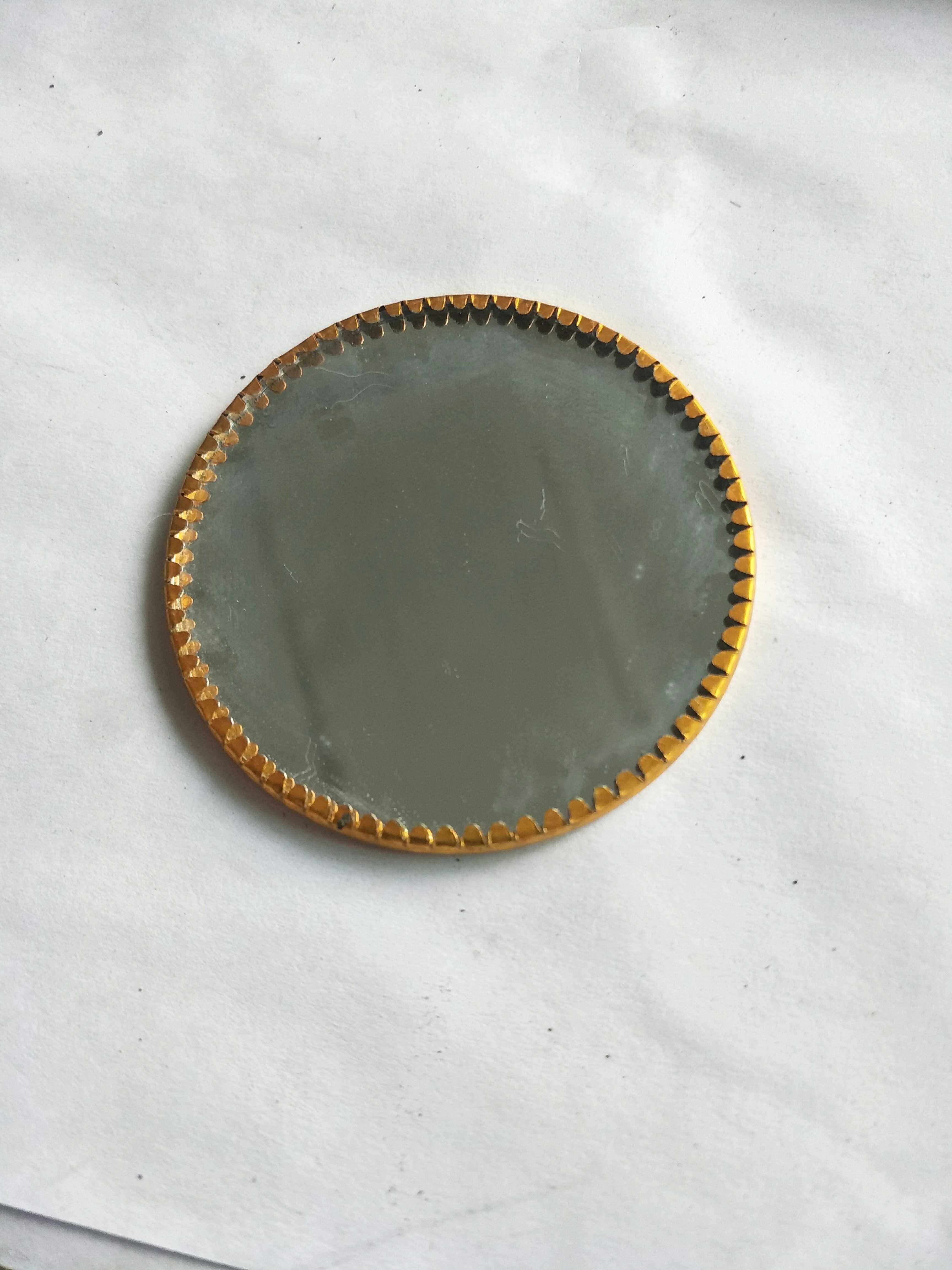 In the 1970s and 1980s small round mirror aluminum leather packaging nostalgia collection of department stores old inventory