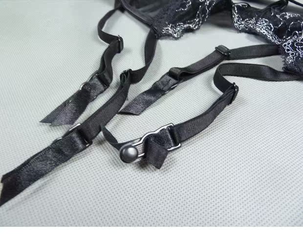 Siêu rẻ chất lượng cao Mô hình châu Âu và Mỹ Khóa kim loại đen garter L 30 ?? Vòng hông quần tất nịt chân