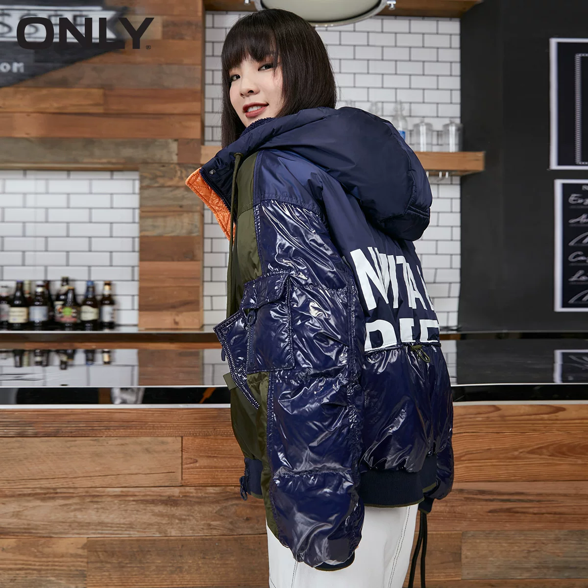 Autumn glossy down jacket with hood, drawstring