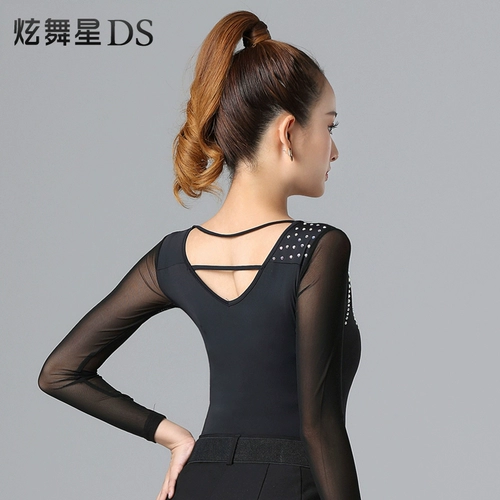 Латинский танцевальный сервис женщина взрослые бриллиантовые танце