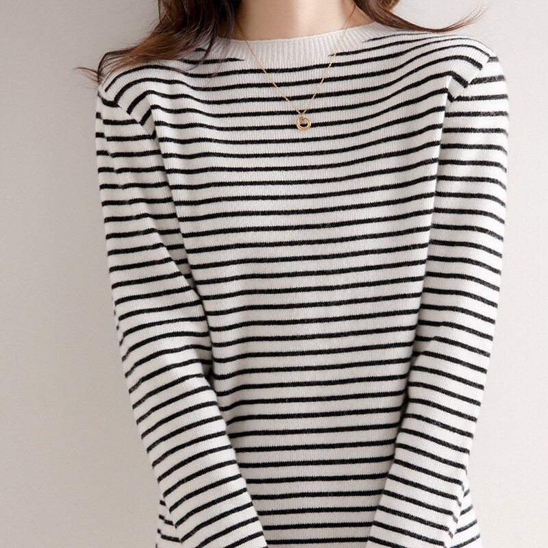 Striped round collar cover head long sleeve needle cardiovert woman short fur coat Korean version easy to 100 hitch base sweatshirt new