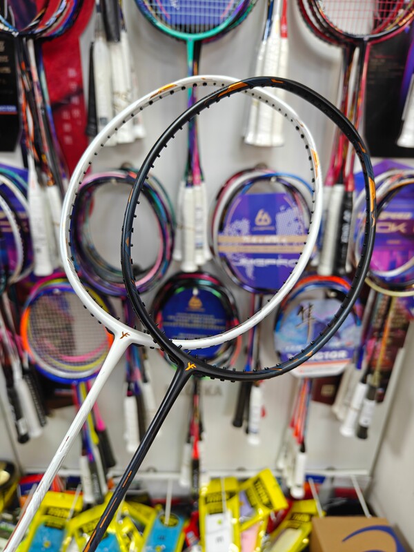 Yangfei Yangfei Badminton Racket Mirror-Like Water Moon Lei Qie M50/M40 Carbon Female Warrior Silver Ash Blade