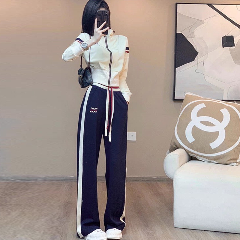 Casual Sports Suit for Women 2026 New Autumn and Winter Square Dance Team Uniform High-Quality Fleece Sweatshirt Wide-Leg Pants Trendy Casual Sports Suit for Women 2026 New Autumn and Winter Square Dance Team Uniform High-Quality Fleece Sweatshirt Wide-Leg Pants Trendy