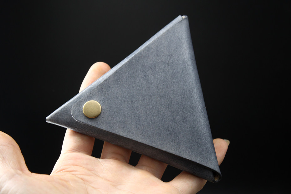 Pastoral handmade leather goods vegetable tanned leather top layer cowhide coin purse coin storage bag data cable earphone leather storage