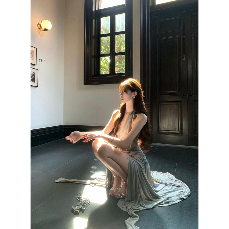 Jayky Yang 【Summer at Songdao】100% Lyocell V-Neck Halter Pleated Dress Sleeveless Waist-Cinching Long Dress