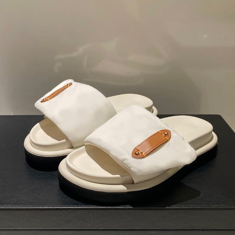 Velcro Slippers with Letters, Couple Style, Thick-Soled, Versatile Slippers Velcro Slippers with Letters, Couple Style, Thick-Soled, Versatile Slippers
