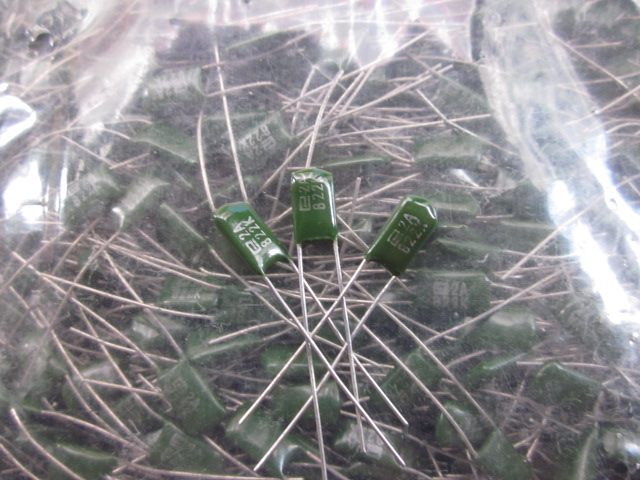 Imported CBB polyethylene propylene film capacitor 0 0082uf100v 8n2 100v 822 2A p=4mm