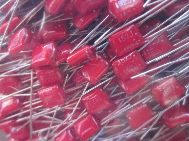 Panasonic trifoliates Polypropylene capacitor 0 0015uf 100v 1n5 100v 152100v p=5mm