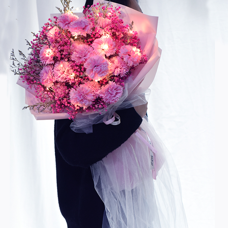 Carnation Bouquet Immortalized flowers Roses Starry dried flowers gift box for girlfriend and best friend's birthday gift for elders
