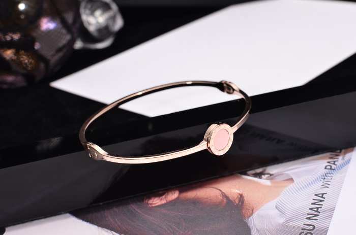 Phiên bản Hàn Quốc bằng thép titan mạ vàng hồng 18K, vòng đeo tay nữ vàng châu Âu và Mỹ Vòng đeo tay tròn màu đen đơn giản vòng cuff bạc