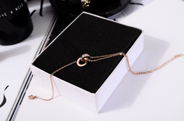 Phiên bản Hàn Quốc của mô hình vòng tròn tính khí đơn giản kim cương titan thép mạ vàng hồng 18K vòng chân vàng nữ trang sức mắt cá chân chuỗi vòng chân lắc chân vàng tây