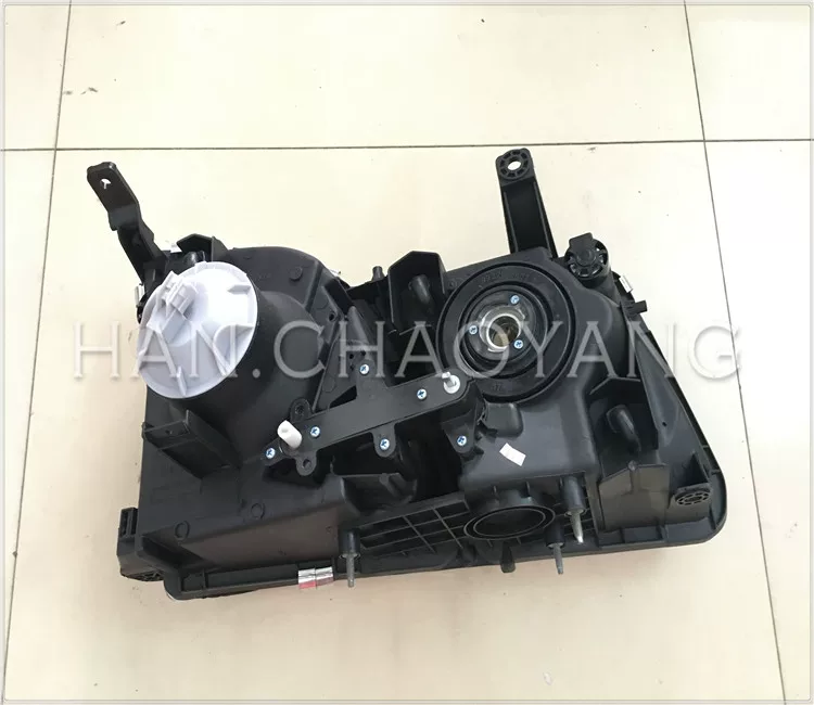 Подходящее для передней фары Lingzhi LX470 98-07, частично полностью в переднюю лампу, передняя часть к лампе поворотного угла