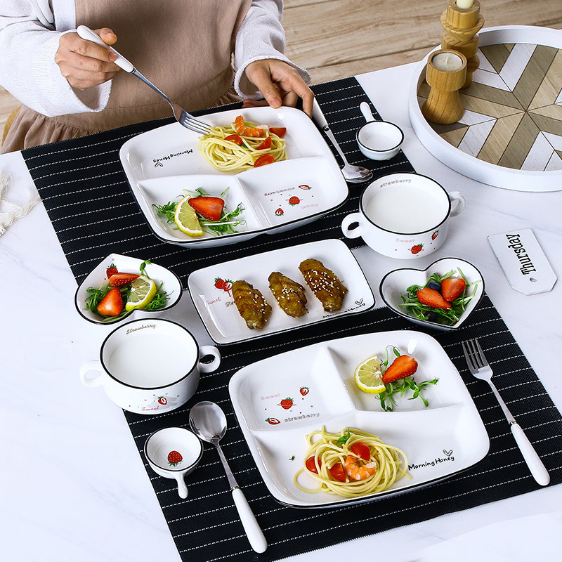 Strawberry ceramic cutlery Grease Compartment for children One person Breakfast Plate Creative Home Grown-up Dinner Plate