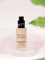 Bobbi Brown Barbie Brown Bolangs new clear-through makeup powder bottom liquid 30ml 19 years date