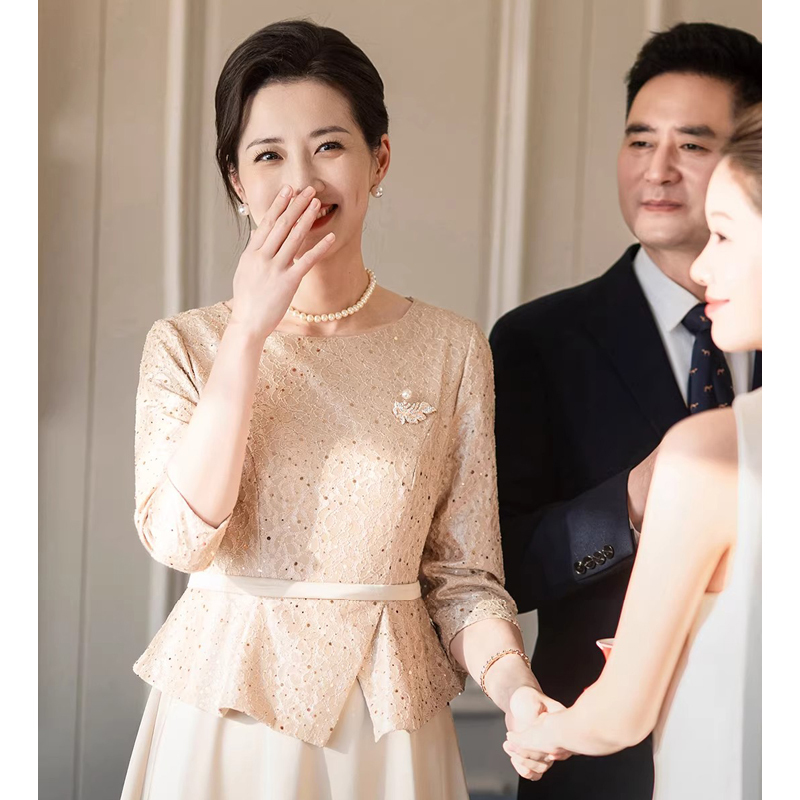Mother's Wedding Banquet Dress, Elegant Champagne Color, Mother-In-Law's Wedding Banquet Outfit, 2026 New Style, Dress for Attending Wedding Banquet Mother's Wedding Banquet Dress, Elegant Champagne Color, Mother-In-Law's Wedding Banquet Outfit, 2026 New Style, Dress for Attending Wedding Banquet