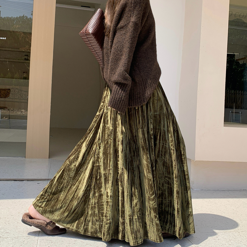 Retro Velvet Skirt for Women, Autumn and Winter 2026 New Style, Tall, Large Hem, Fishtail Long Skirt, New Chinoiserie Printed Winter Skirt Retro Velvet Skirt for Women, Autumn and Winter 2026 New Style, Tall, Large Hem, Fishtail Long Skirt, New Chinoiserie Printed Winter Skirt
