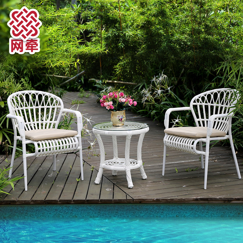 Net pull outdoor courtyard Terrace dining table and chair Balcony Leisure rattan chair Coffee table Three-piece set Garden rattan woven table and chair combination