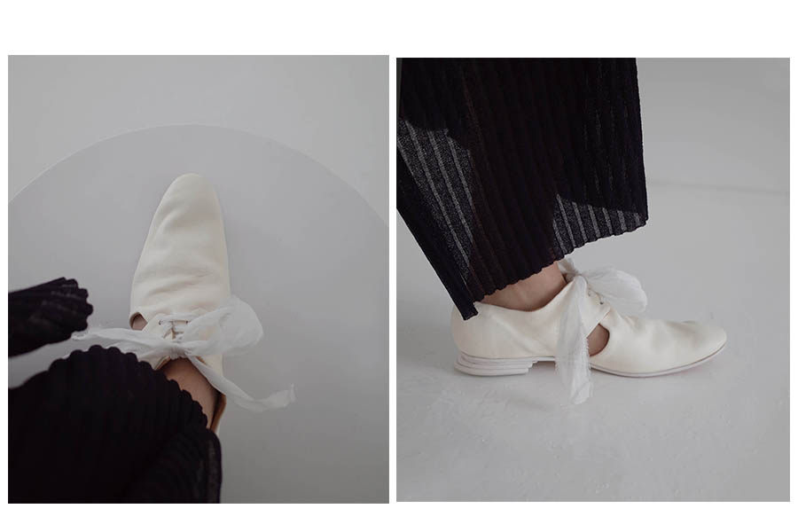 Темная обувь home work 18ss 简洁褶皱镂空丝带装饰鞋 白 atelier