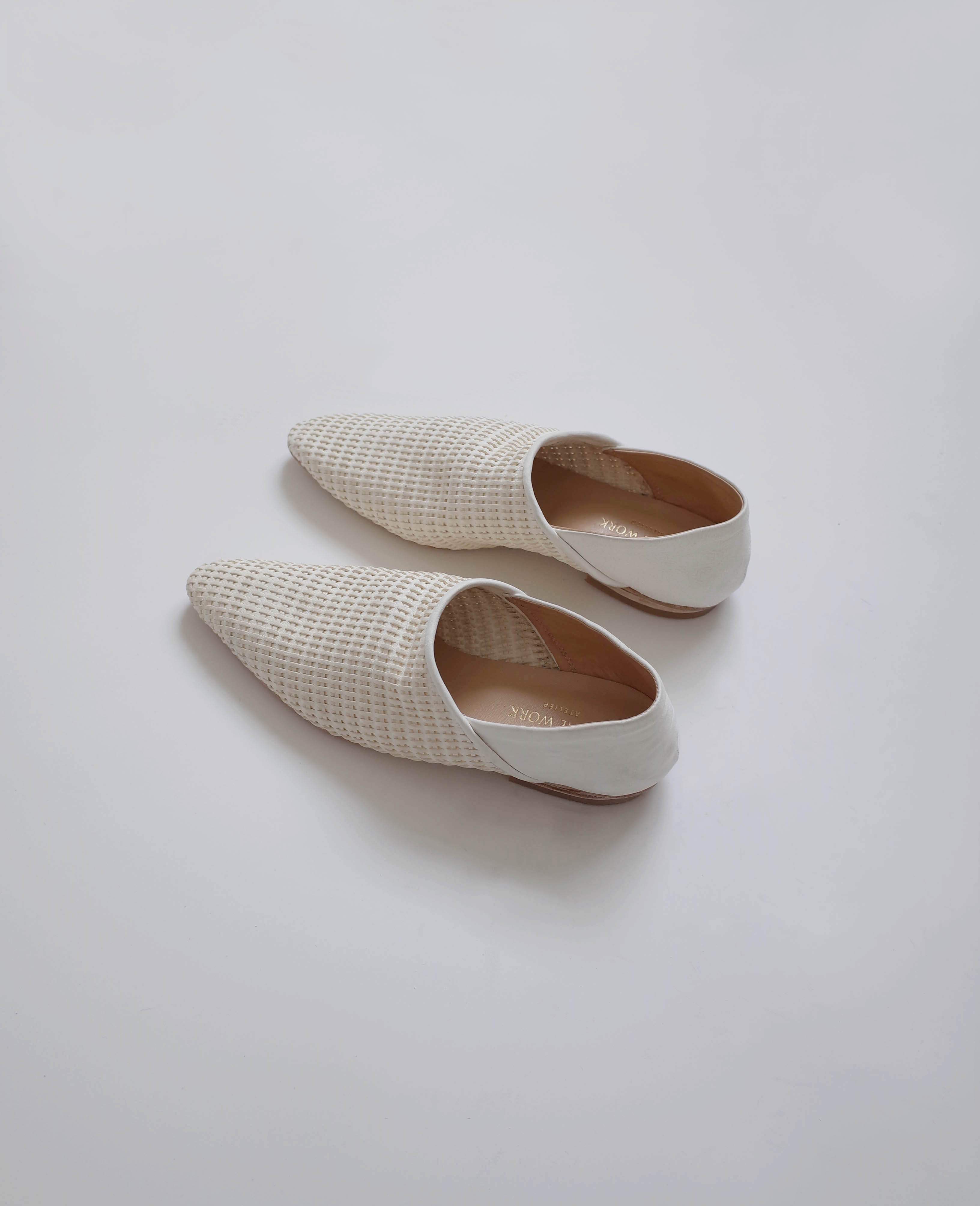 Темная обувь home work 18ss 手工编织牛皮尖头两穿鞋 atelier