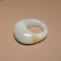 Stunned dialect Hetian jade Xinjiang red skin white jade oily blue and white seed material inner diameter 16mm ring ring h2