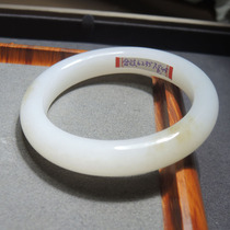 The dialect and Hetian jade treasures are blown up to give back to Xinjiang and the final material is warm white jade floating sugar card 58mm formal bracelet R1
