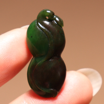 Popular dialect boutique brand Hetian Jade Russian Yang Green Jasper with red leather artistic conception landscape pendant O2