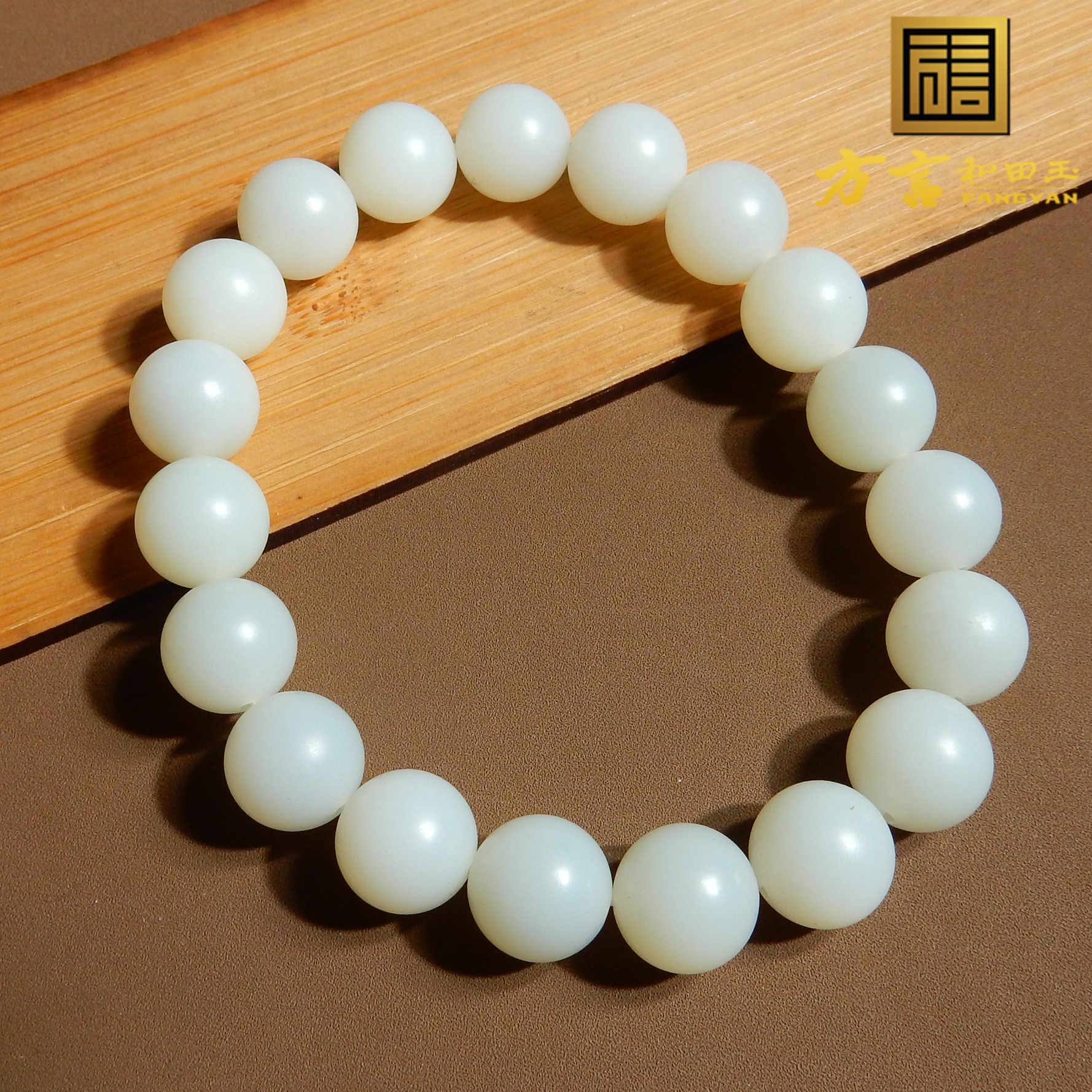 天然和田玉バングル内径55ミリ☆透明度高！新疆産青花☆証書付