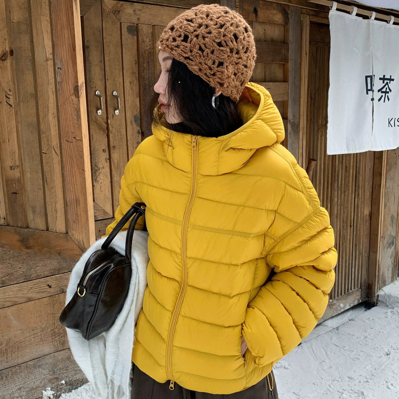 Super Nice-Looking 90% White Duck down Yellow Ribbed down Jacket for Women, Short Style, 2025 New Model, Hooded, Lightweight, Warm Winter Coat Super Nice-Looking 90% White Duck down Yellow Ribbed down Jacket for Women, Short Style, 2025 New Model, Hooded, Lightweight, Warm Winter Coat