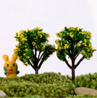 Зеленое дно желтый цветок 1 дерево