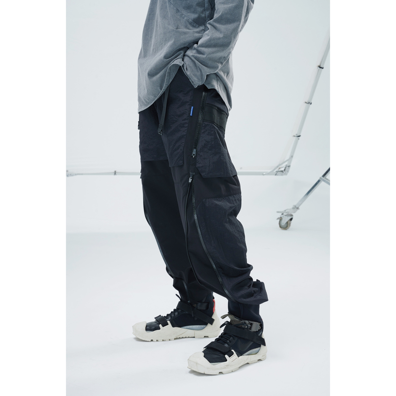 Rl |   Reindee Lusion Dual-Form Zipper Layered Bag Functional Outdoor Waterproof Jogger Pants 2 Colors