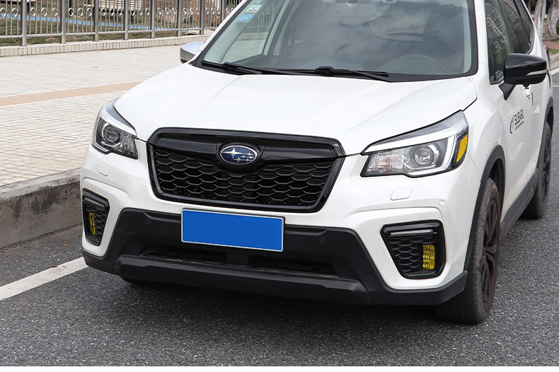 Suitable for Subaru 19-21 Forest man medium net modification accessories Forest man honeycomb black medium net modification