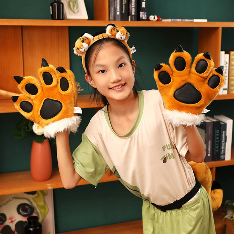 Tiger Paw Thickeneded Velvet Fursuit Gloves and Meat Pads Are Sound-Warming and Funny Cosplay Performance Props with the Same Style Tiger Paw Thickeneded Velvet Fursuit Gloves and Meat Pads Are Sound-Warming and Funny Cosplay Performance Props with the Same Style