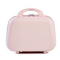 Модель с чистым лицом розовой трапеции