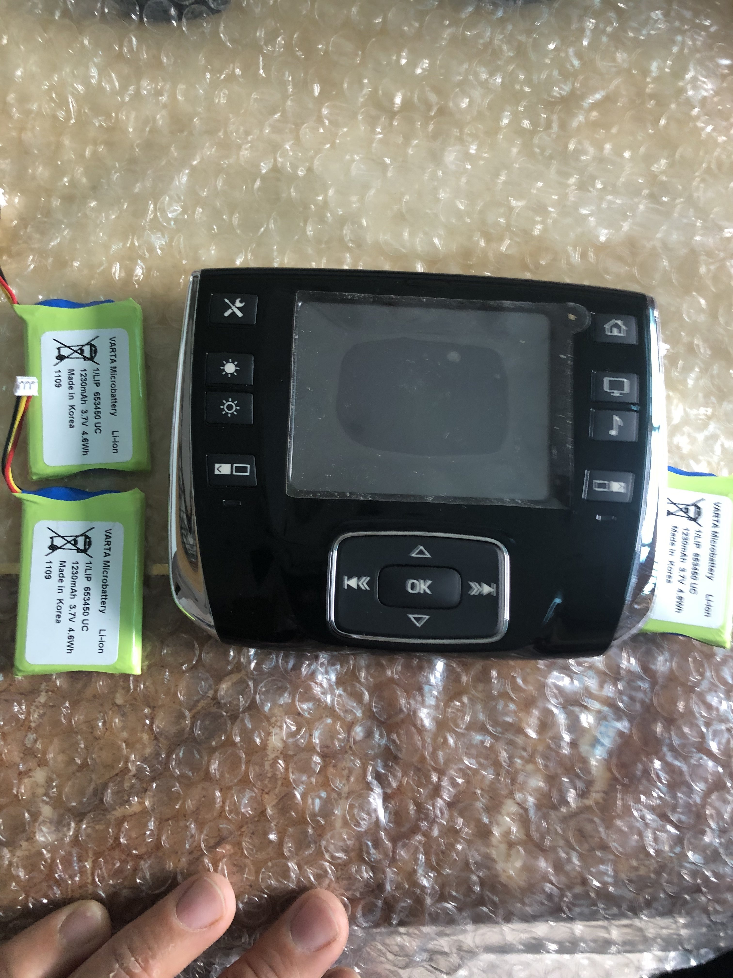 Recommended for Land Rover Range Rover Executive Sports Edition Jaguar rear TV remote control can dry battery