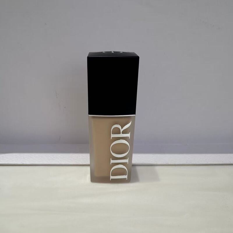 Domestic Exclusive Dior Dior Forever Foundation (Soft and Radiant) / (Soft Matte) 30ml