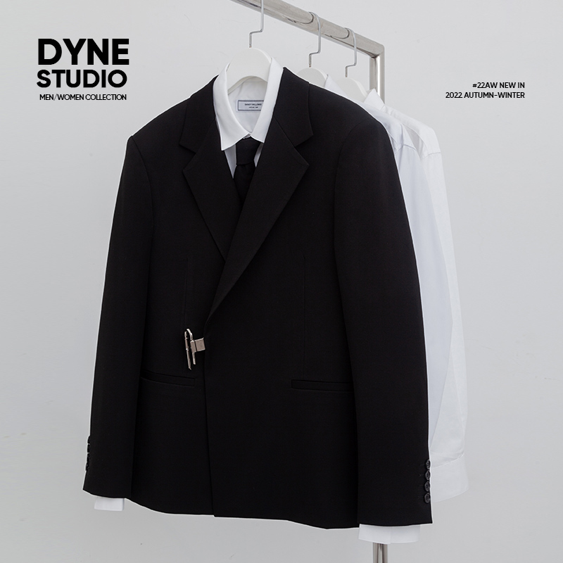 Dyne Studio Celebrity-Style Black Lock-Button Suit Jacket, Unisex Model 9326
